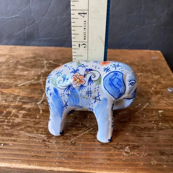 Vintage Small floral print elephant  Figuring  home office decor - Picture 2 of 3